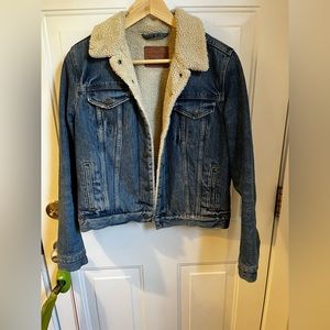 Levi’s (S) Sherpa Jacket